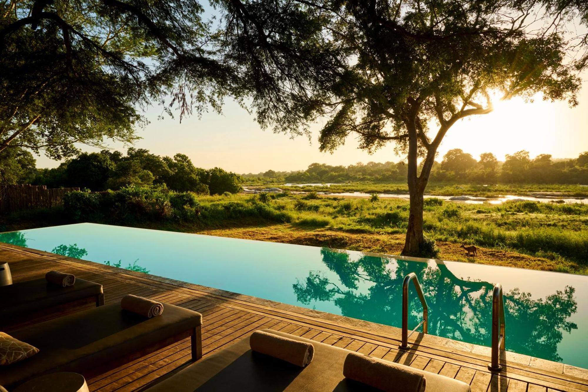 Kruger Gate Hotel Skukuza Exterior photo