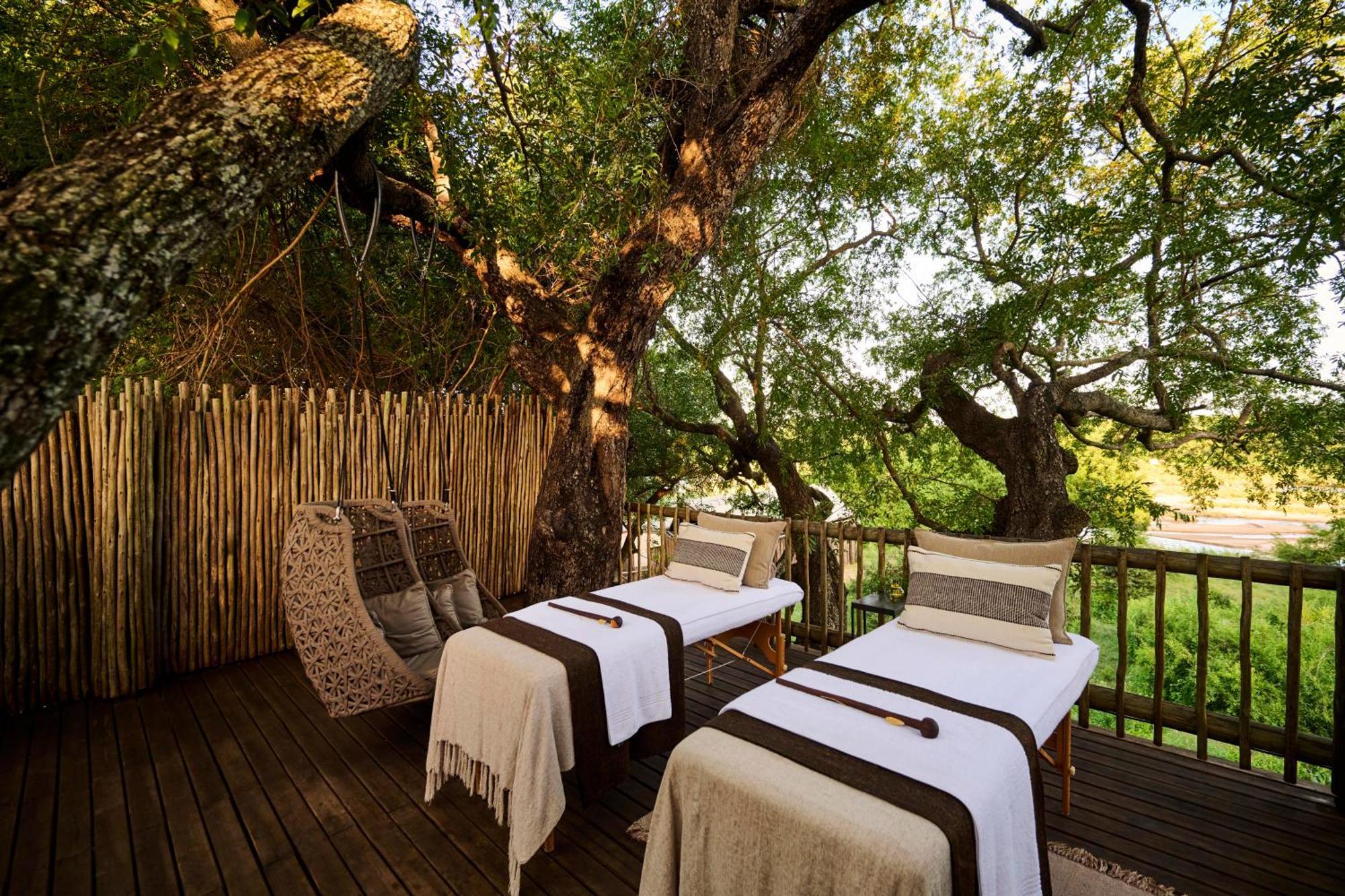 Kruger Gate Hotel Skukuza Exterior photo