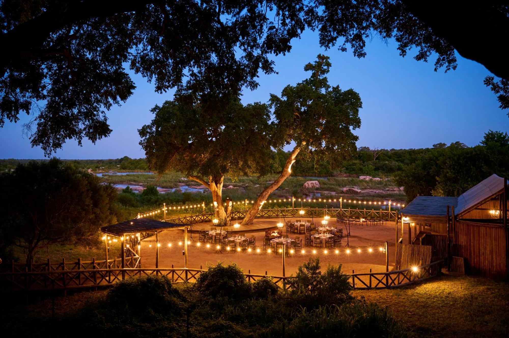Kruger Gate Hotel Skukuza Exterior photo